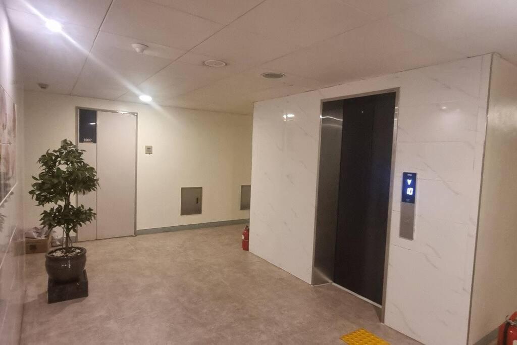 Samseong W House R2319 Apartment