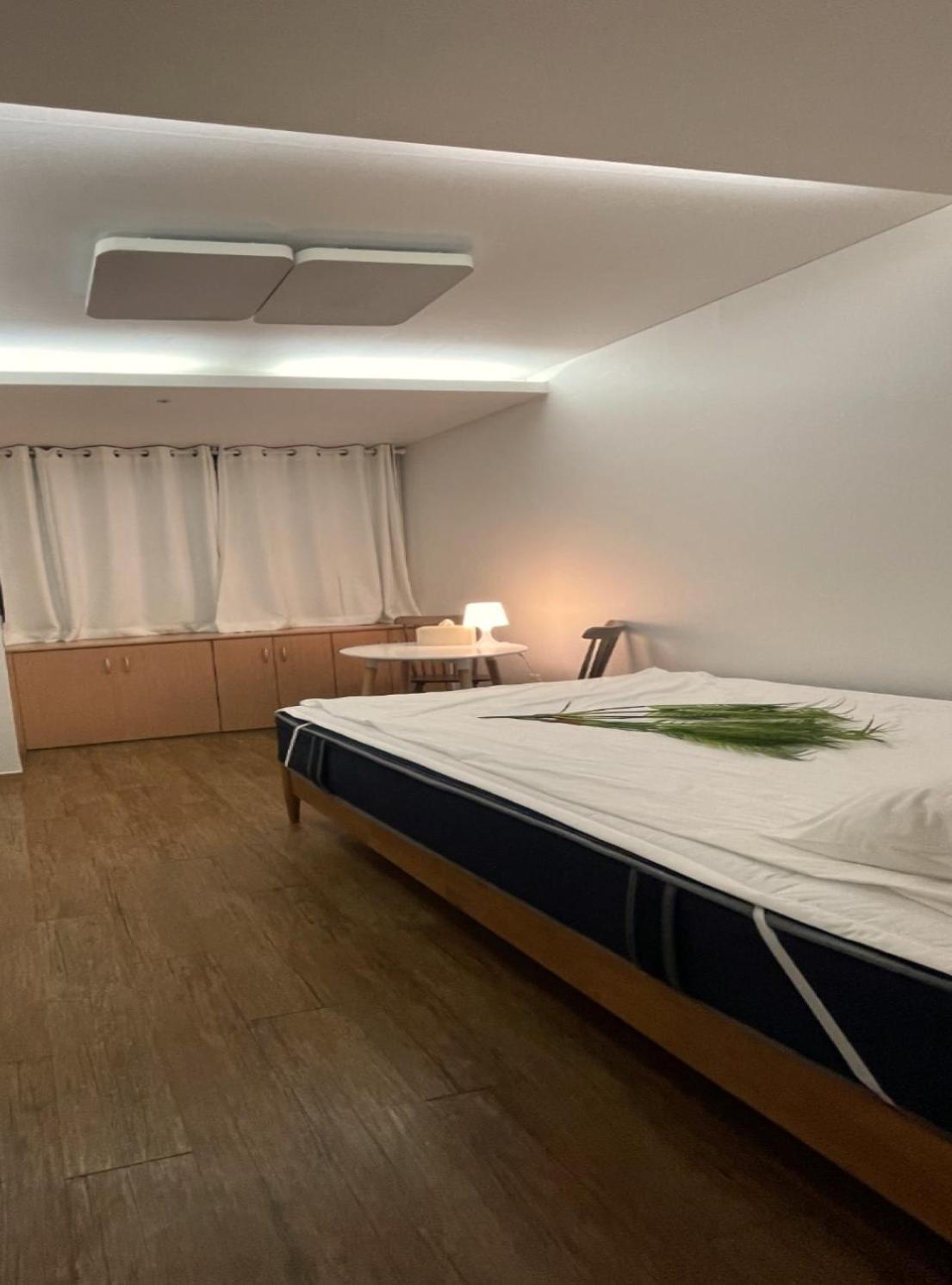 Apartment Samseong W House R2319 *